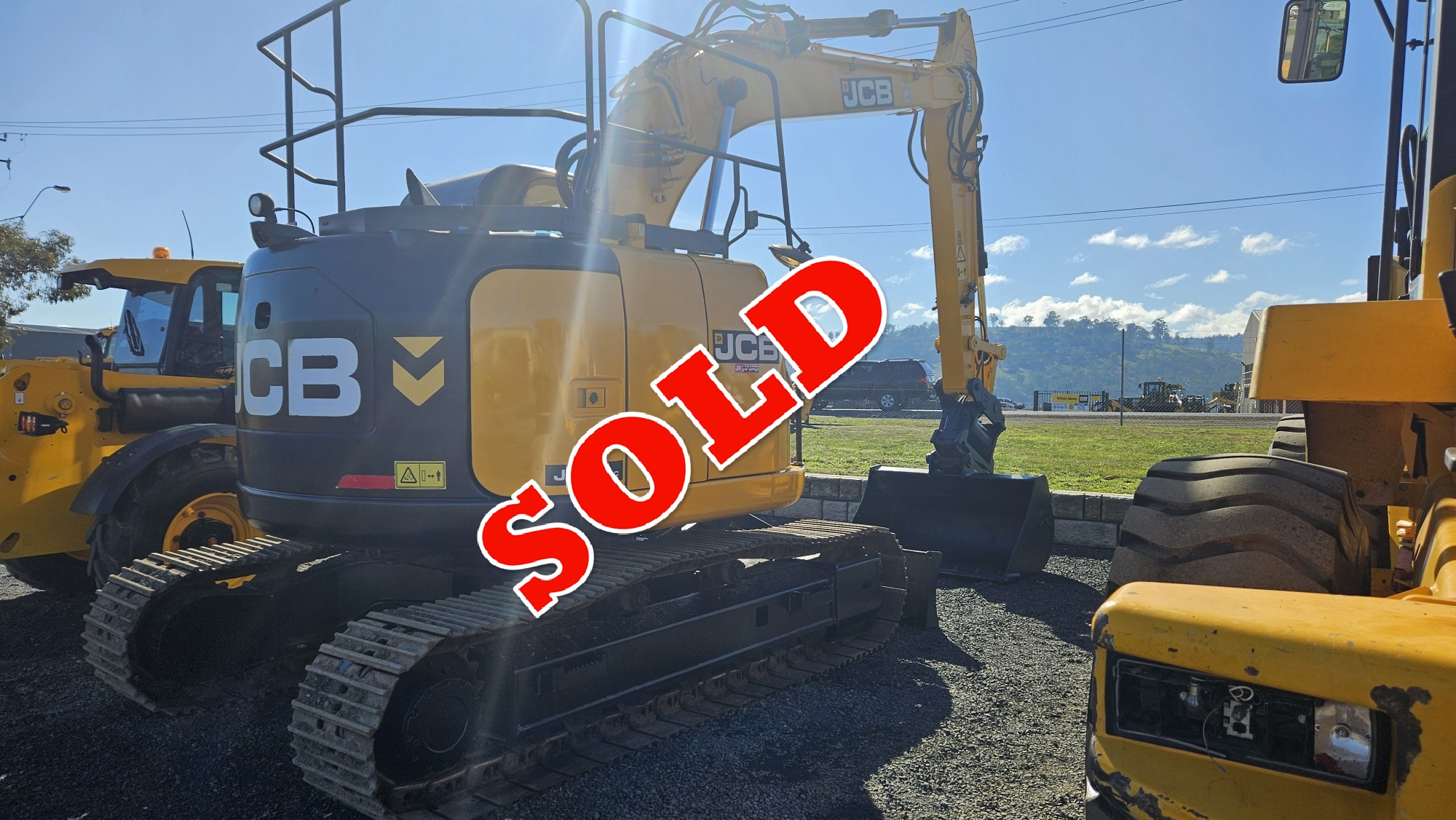 JCB JZ140D-LC excavator